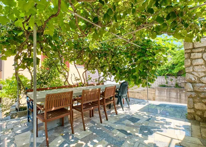 Ady Gostinjska kuća