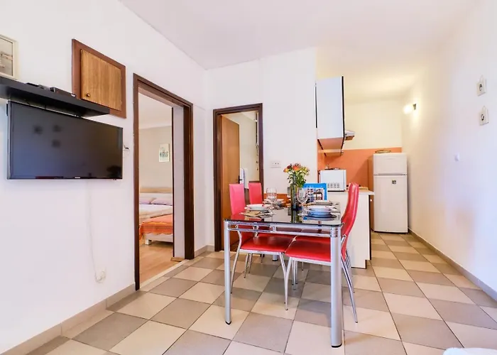 Ady Gostinjska kuća 3*