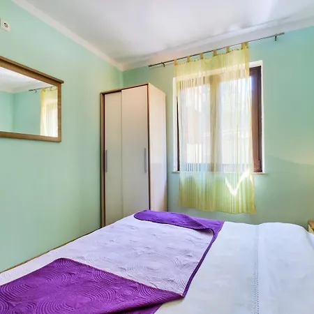 Gostinjska kuća Ady 3*
