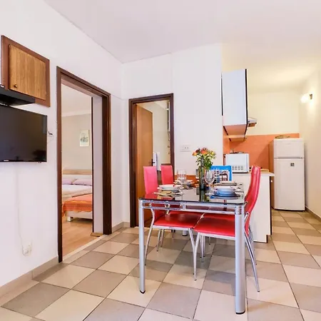 Ady Gostinjska kuća 3*