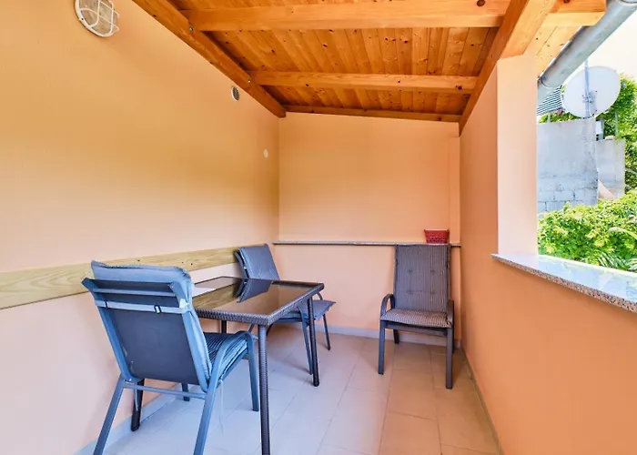 ゲストハウス Ady